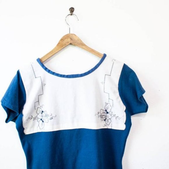 blue handmade tee shirt with vintage applique - Picture 5 of 5